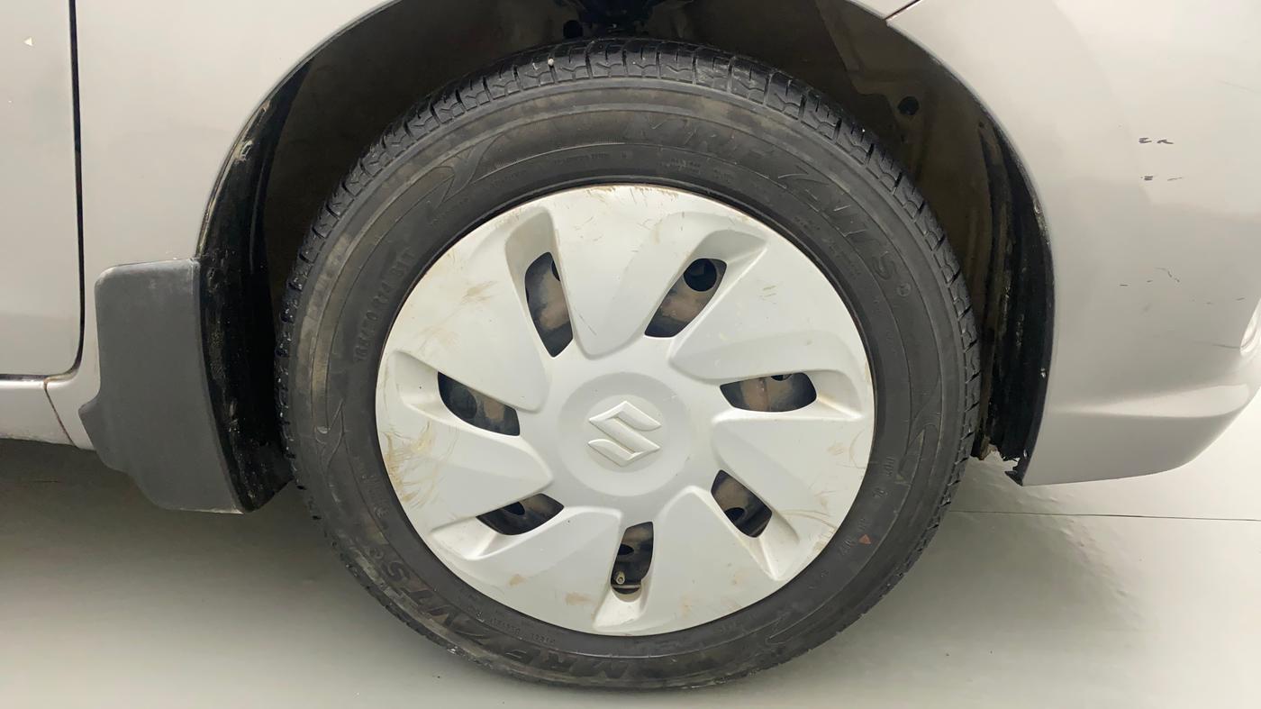 2017 Maruti Celerio VXI, CNG, Manual, 93,026 km, Right Front Wheel