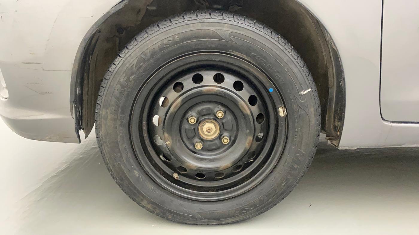 2017 Maruti Celerio VXI, CNG, Manual, 93,026 km, Left Front Wheel