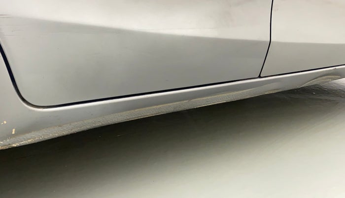 2017 Maruti Celerio VXI, CNG, Manual, 93,026 km, Right running board - Minor scratches