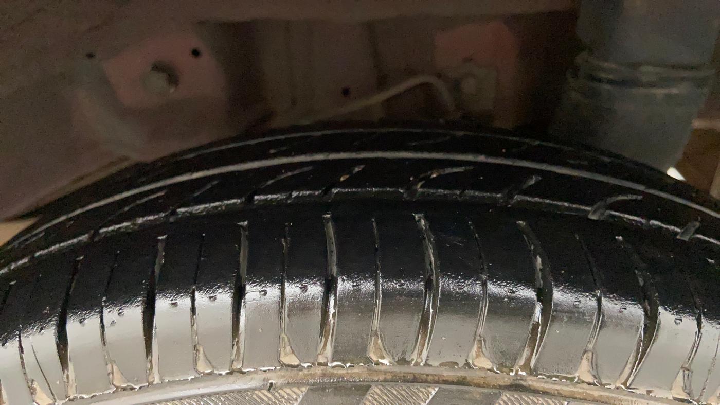 2012 Hyundai Eon D-LITE+, Petrol, Manual, 1,04,806 km, Left Rear Tyre Tread