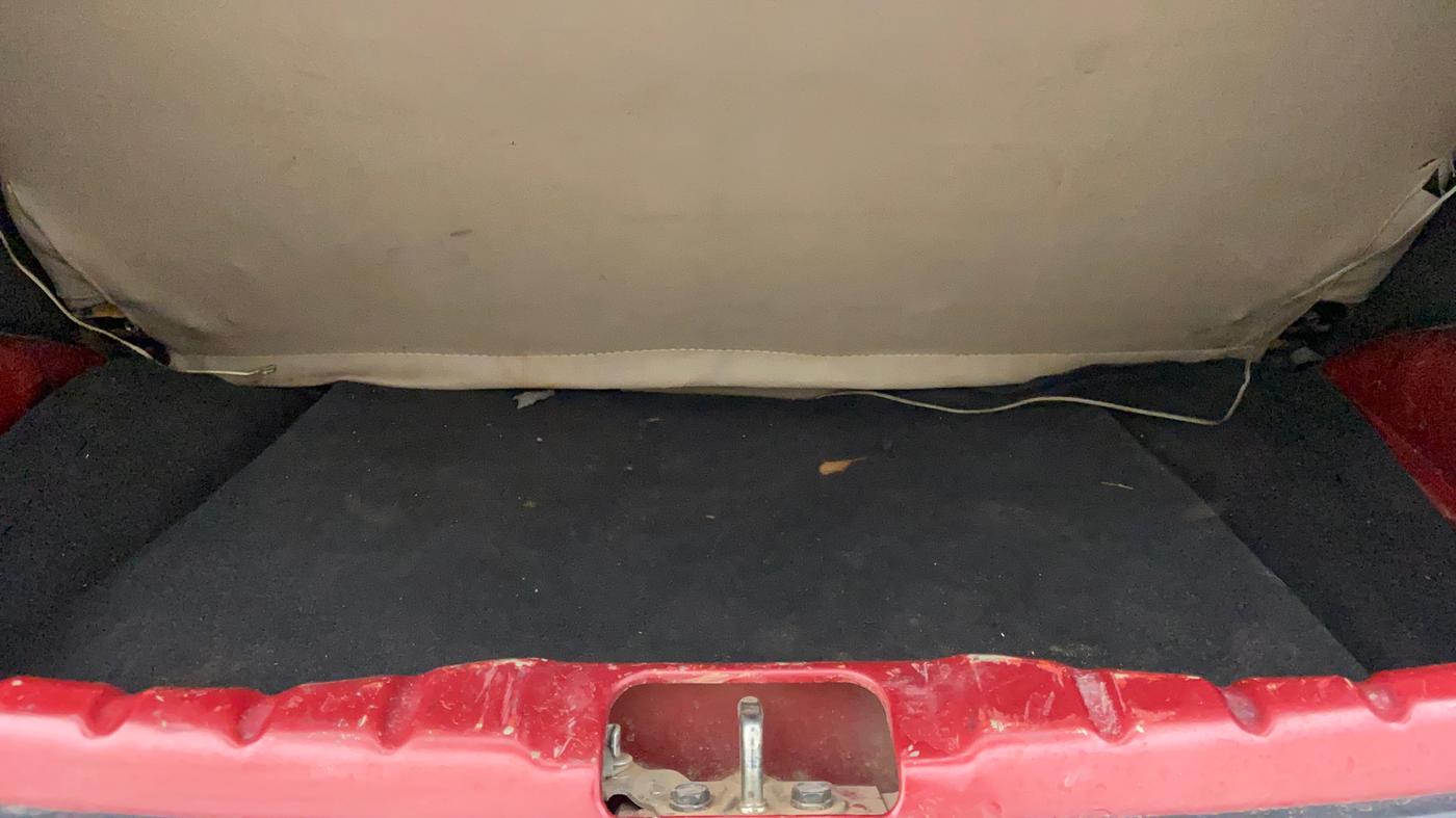2012 Hyundai Eon D-LITE+, Petrol, Manual, 1,04,806 km, Boot Inside