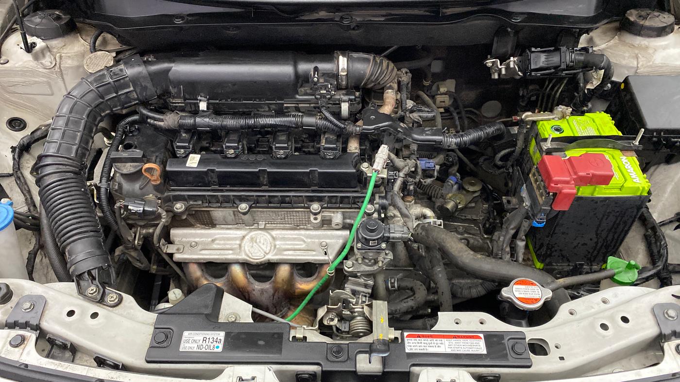 2023 Maruti Swift LXI, Petrol, Manual, 1,07,664 km, Engine View