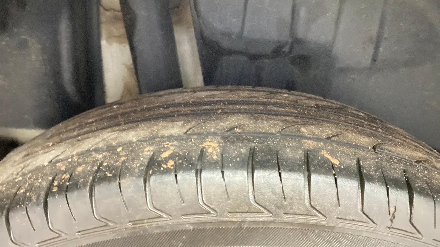 2023 Maruti Swift LXI, Petrol, Manual, 1,07,664 km, Right Rear Tyre Tread