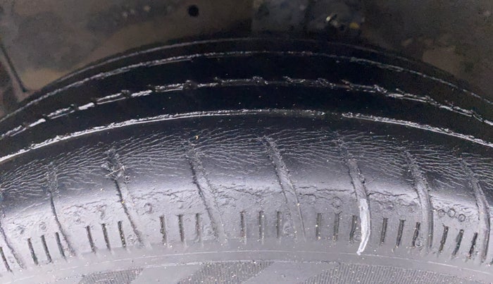 2017 Maruti Celerio ZXI OPT AMT, Petrol, Automatic, 56,581 km, Left Front Tyre Tread