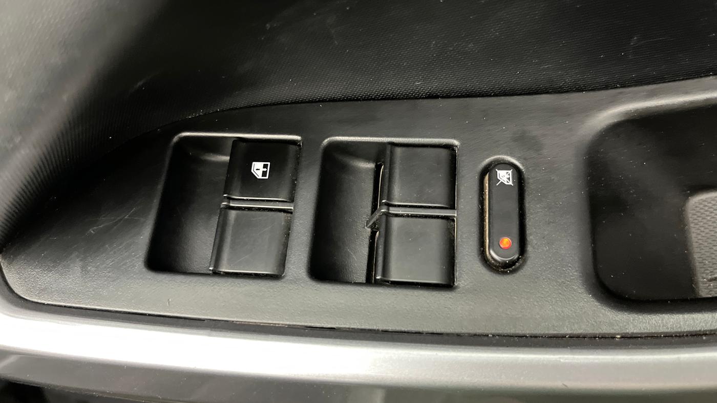 2020 Tata NEXON XM PETROL, Petrol, Manual, 54,343 km, Driver Side Door Panels Control