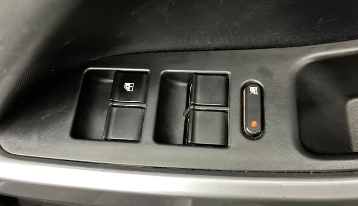 2020 Tata NEXON XM PETROL, Petrol, Manual, 53,090 km, Driver Side Door Panels Control