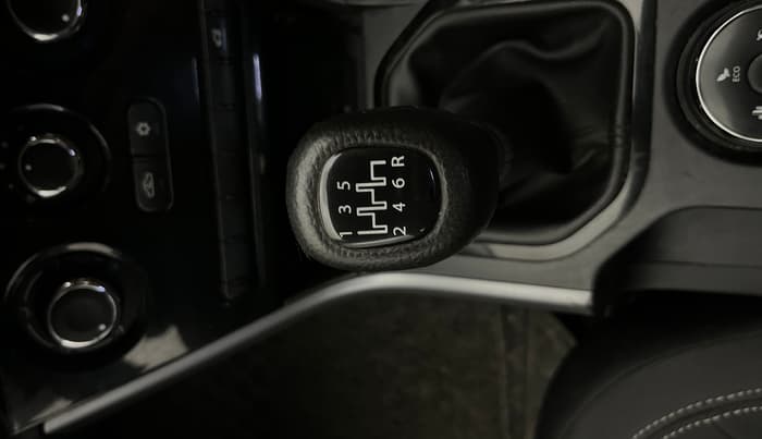 2020 Tata NEXON XM PETROL, Petrol, Manual, 53,090 km, Gear Lever