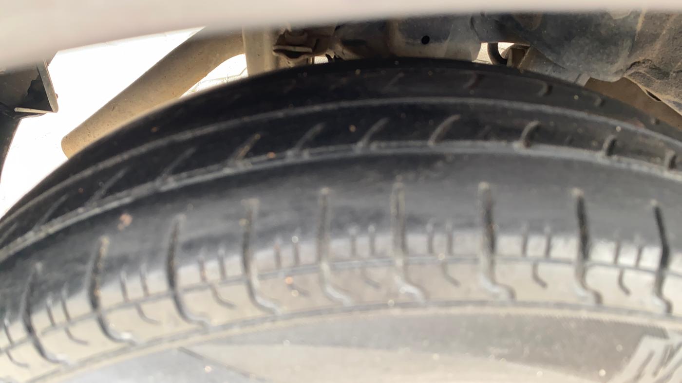 2017 Hyundai Eon ERA +, Petrol, Manual, 67,855 km, Right Rear Tyre Tread