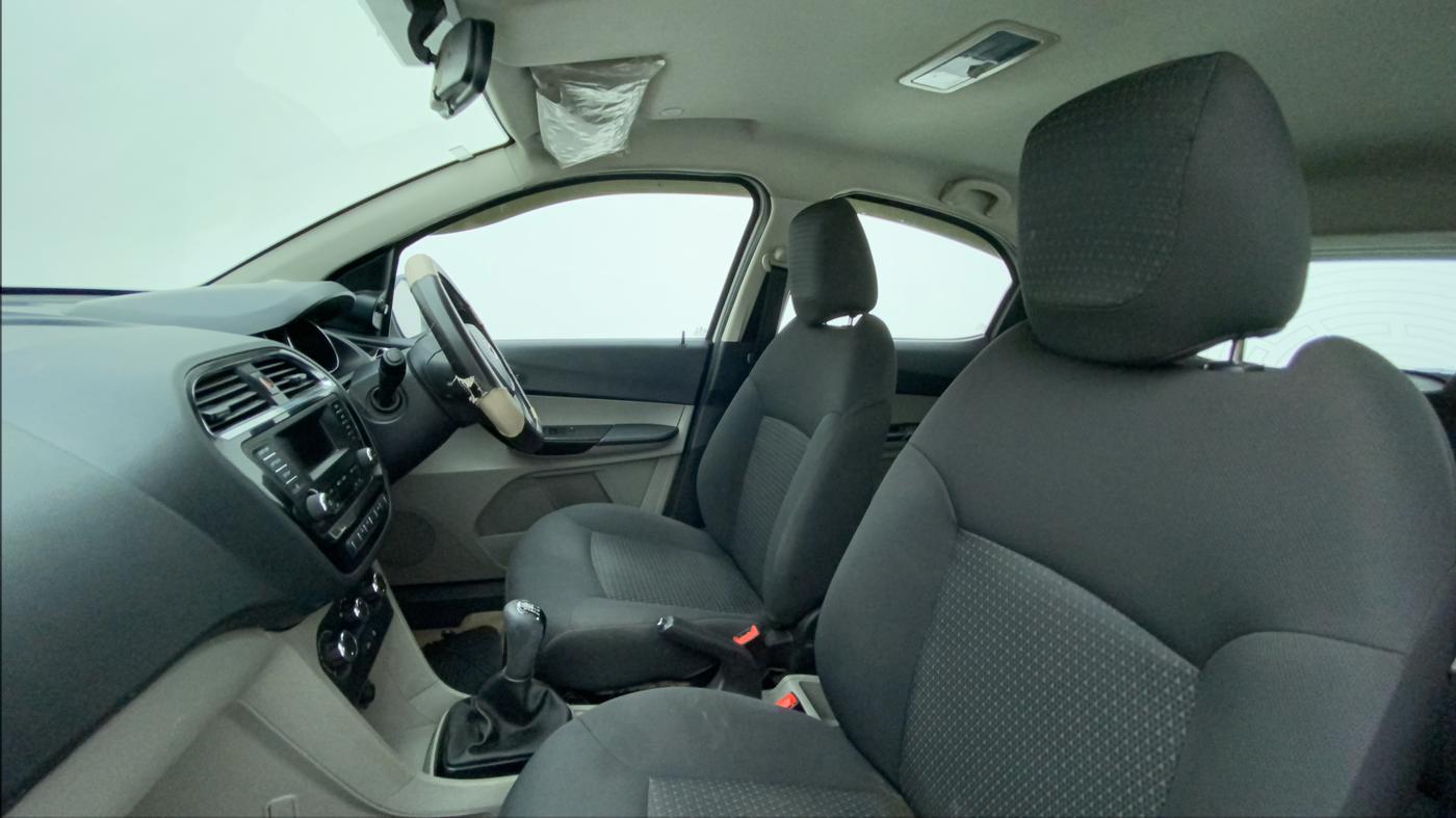 2018 Tata Tiago XZ PETROL, Petrol, Manual, 57,400 km, Right Side Front Door Cabin