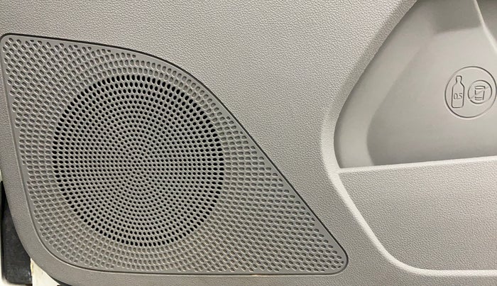 2018 Tata Tiago XZ PETROL, Petrol, Manual, 57,400 km, Speaker