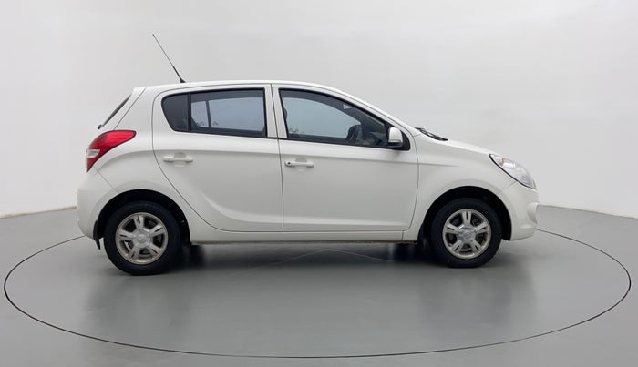 2012 Hyundai i20 ASTA 1.4 CRDI, Diesel, Manual, 1,10,804 km, Right Side View