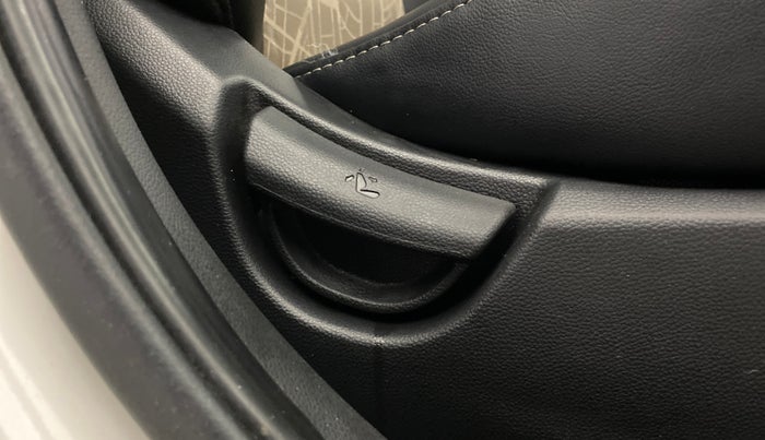 2017 Hyundai Grand i10 SPORTZ 1.2 KAPPA VTVT, Petrol, Manual, 53,936 km, Driver Side Adjustment Panel