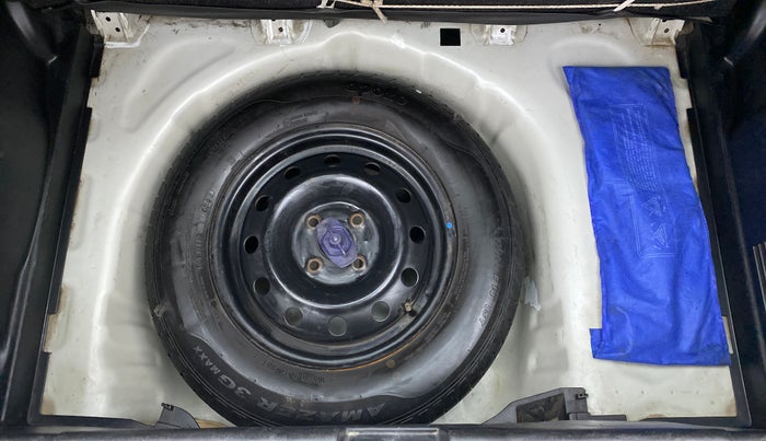 2019 Maruti Swift VXI D, Petrol, Manual, 72,803 km, Spare Tyre