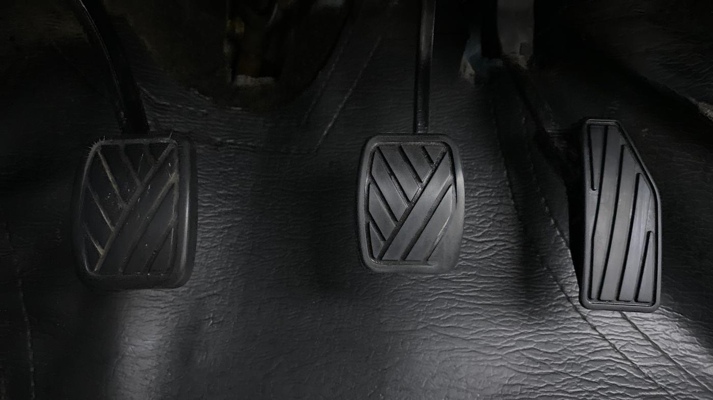 2019 Maruti Swift VXI D, Petrol, Manual, 72,803 km, Pedals