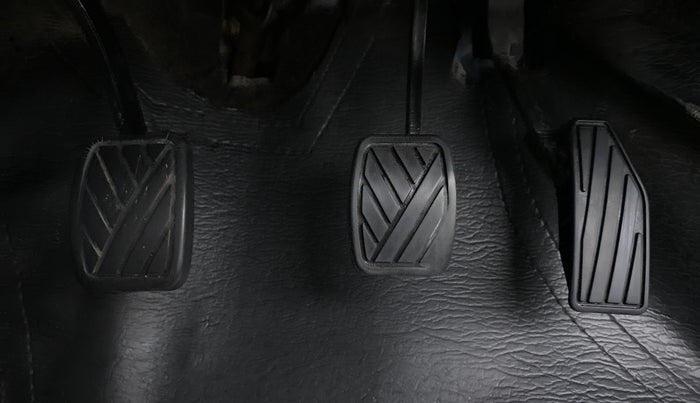 2019 Maruti Swift VXI D, Petrol, Manual, 72,803 km, Pedals
