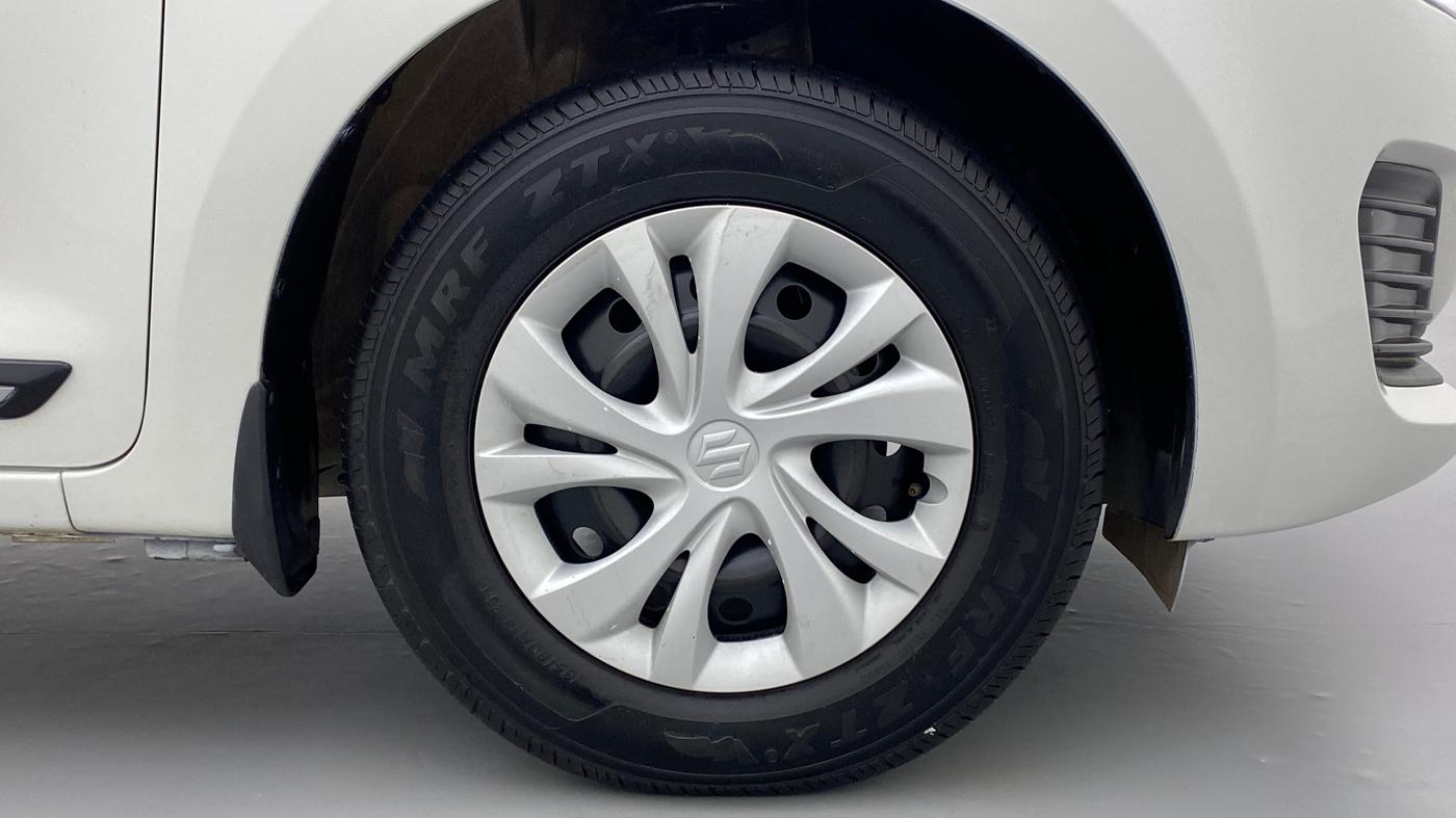 2019 Maruti Swift VXI D, Petrol, Manual, 72,803 km, Right Front Wheel