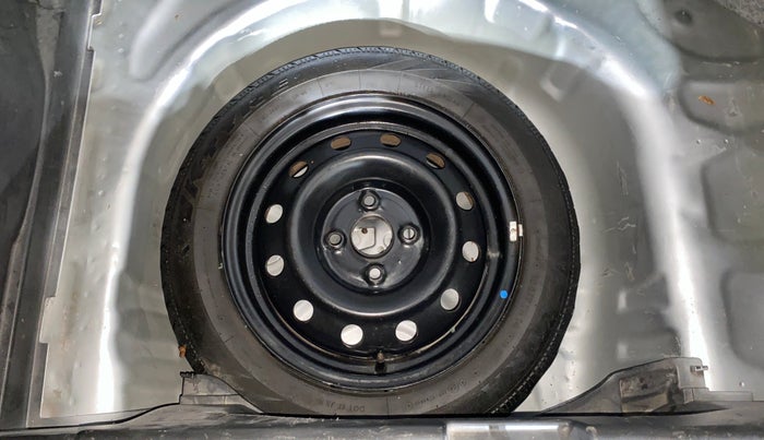 2018 Maruti Swift VXI AMT, Petrol, Automatic, 59,999 km, Spare Tyre