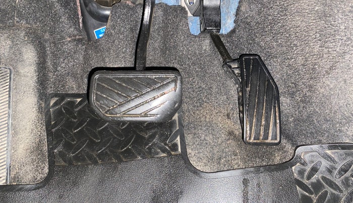 2018 Maruti Swift VXI AMT, Petrol, Automatic, 59,999 km, Pedals