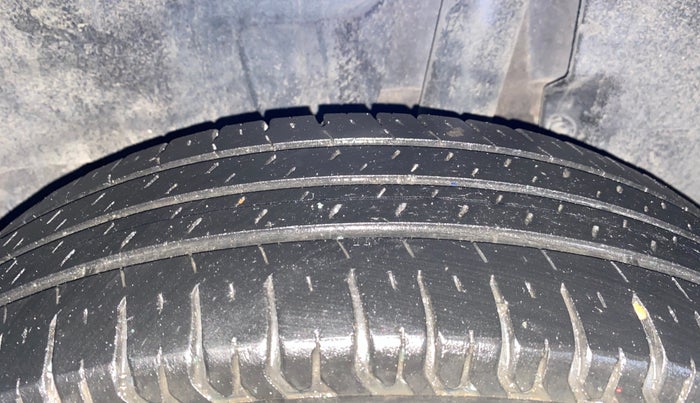 2018 Maruti Swift VXI AMT, Petrol, Automatic, 59,999 km, Left Rear Tyre Tread