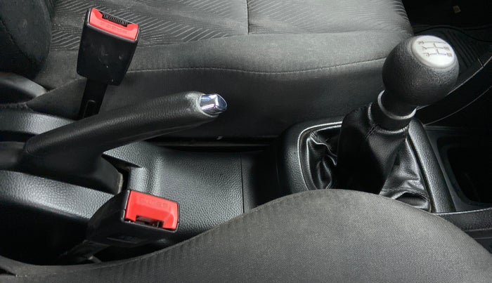 2013 Maruti Swift VXI D, Petrol, Manual, 70,245 km, Gear Lever