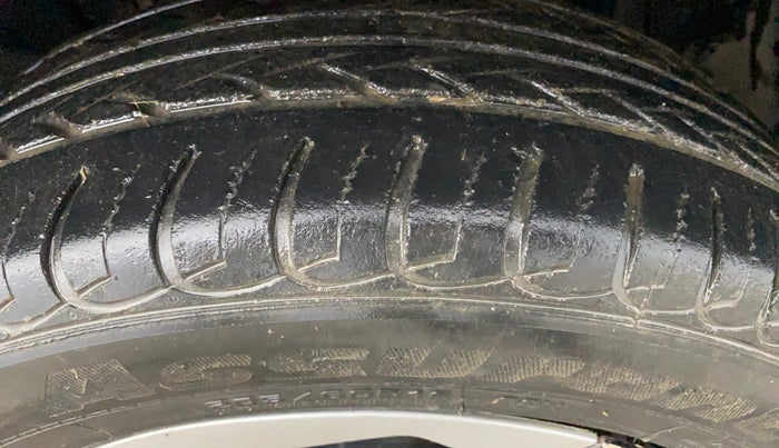 2021 Nissan MAGNITE XL, Petrol, Manual, 54,006 km, Right Front Tyre Tread