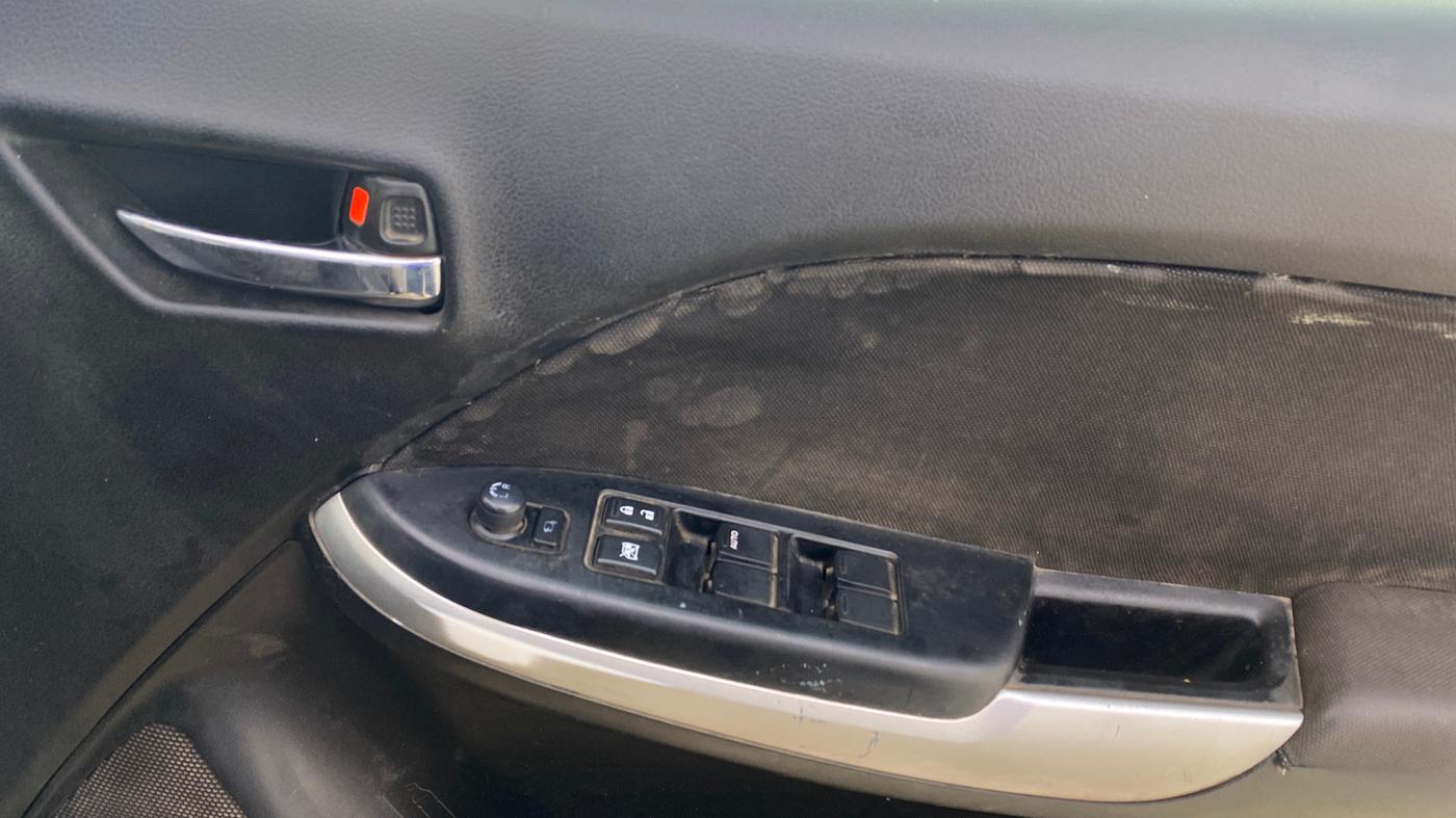 2018 Maruti Baleno ALPHA DIESEL 1.3, Diesel, Manual, 57,756 km, Driver Side Door Panels Control