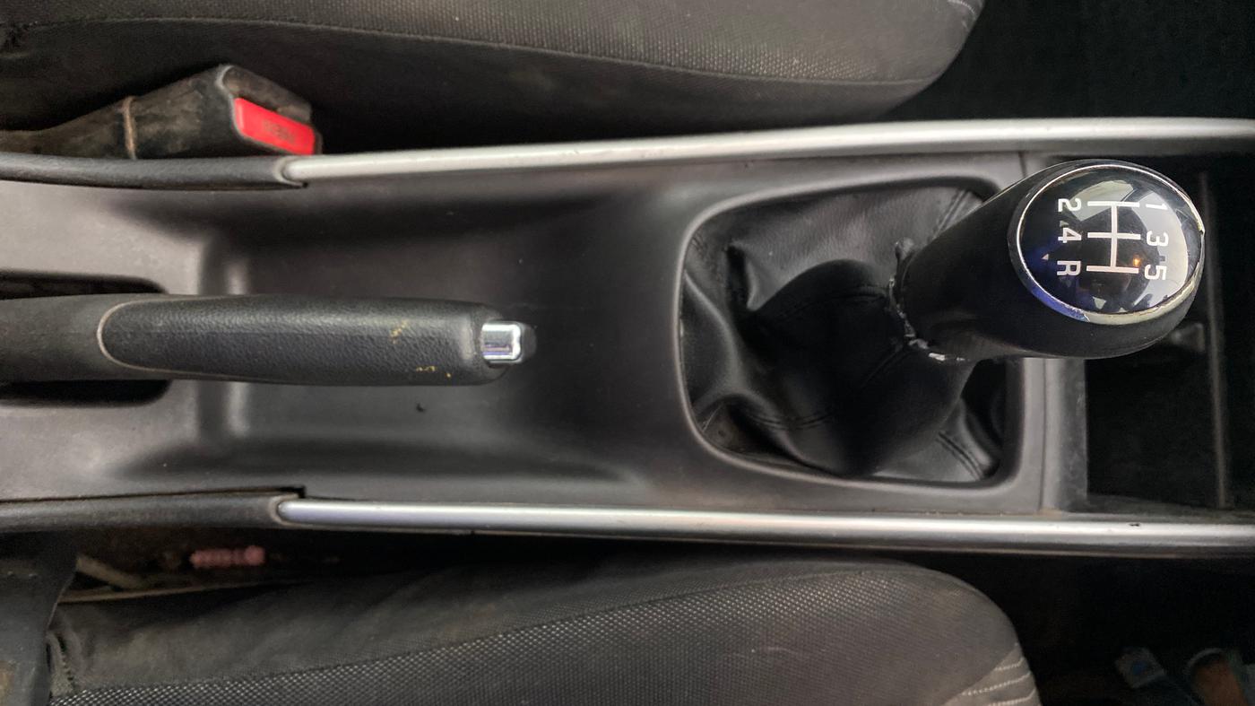 2018 Maruti Baleno ALPHA DIESEL 1.3, Diesel, Manual, 57,756 km, Gear Lever
