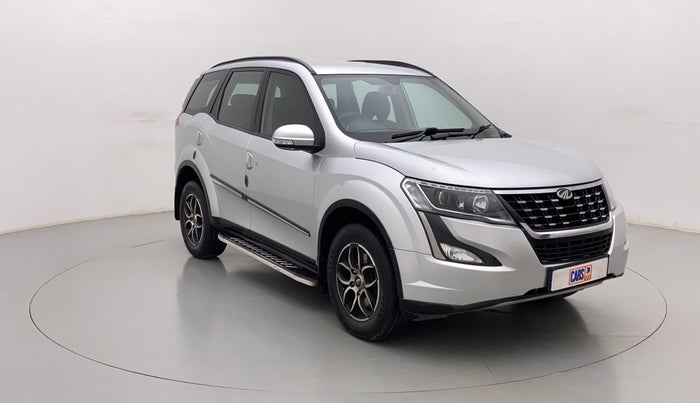 2018 Mahindra XUV500 W7, Diesel, Manual, 1,03,637 km, Right Front Diagonal