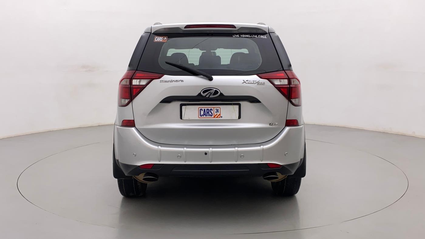 2018 Mahindra XUV500 W7, Diesel, Manual, 1,03,637 km, Back/Rear
