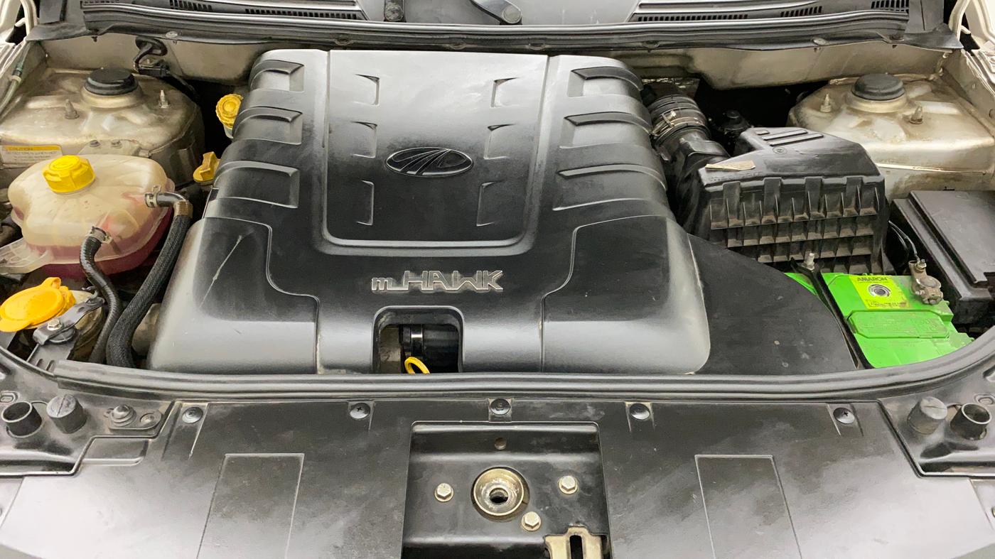 2018 Mahindra XUV500 W7, Diesel, Manual, 1,03,637 km, Open Bonet