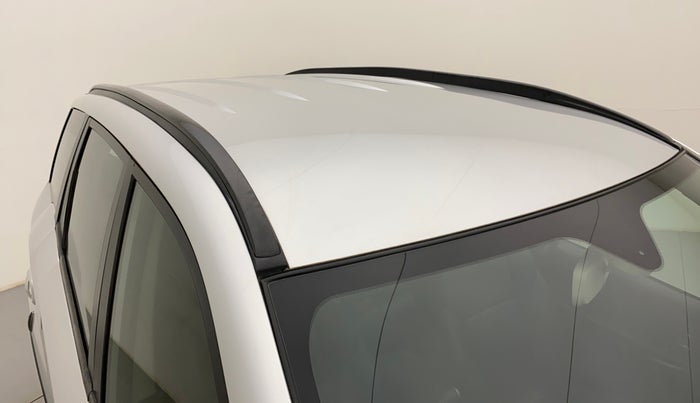2018 Mahindra XUV500 W7, Diesel, Manual, 1,03,637 km, Roof