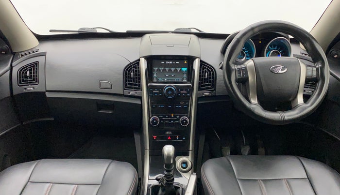 2018 Mahindra XUV500 W7, Diesel, Manual, 1,03,637 km, Dashboard