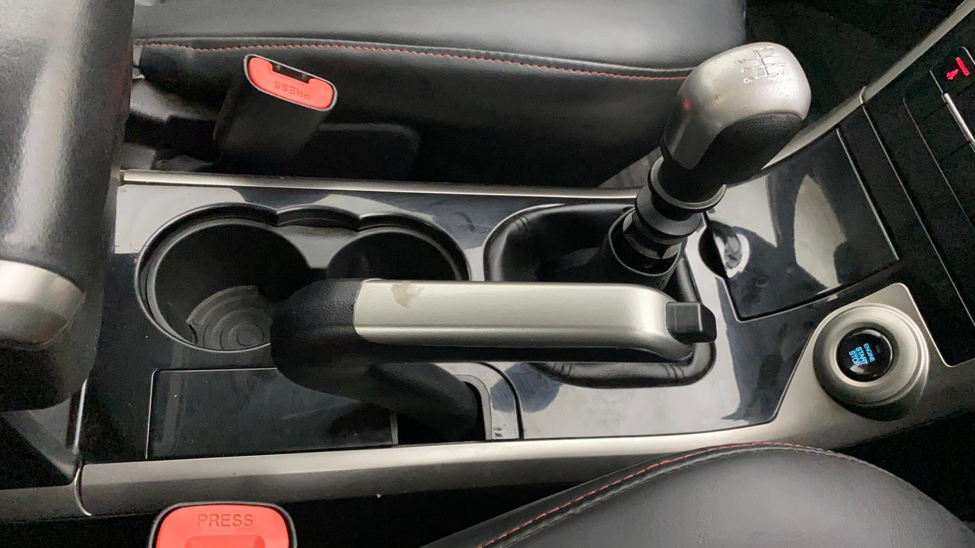 2018 Mahindra XUV500 W7, Diesel, Manual, 1,03,637 km, Gear Lever
