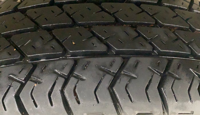 2021 Maruti Eeco 5 STR WITH A/C+HTR, Petrol, Manual, 95,923 km, Left Rear Tyre Tread