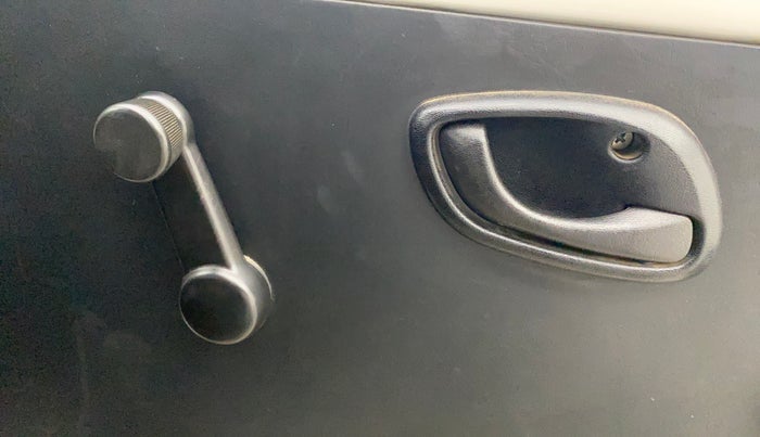 2021 Maruti Eeco 5 STR WITH A/C+HTR, Petrol, Manual, 95,923 km, Driver Side Door Panels Control