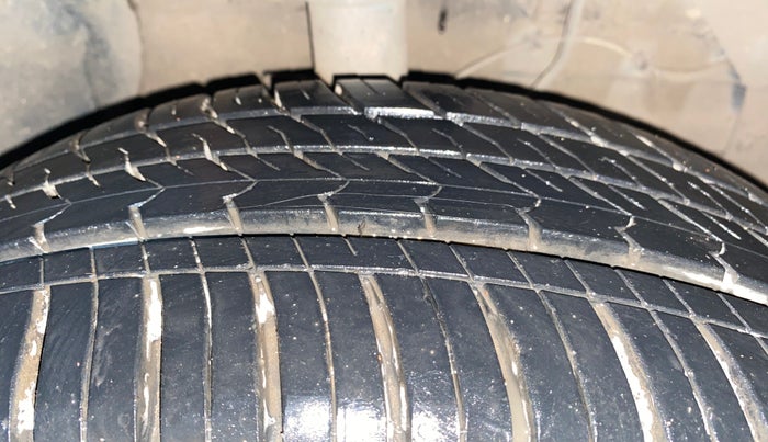 2018 Maruti Vitara Brezza VDI AMT, Diesel, Automatic, 48,807 km, Right Front Tyre Tread