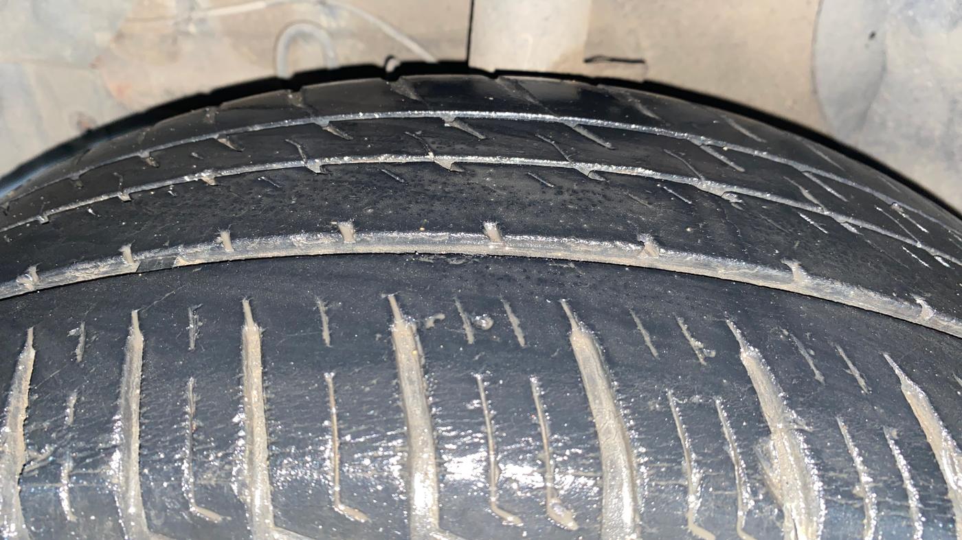 2018 Maruti Vitara Brezza VDI AMT, Diesel, Automatic, 48,807 km, Left Front Tyre Tread