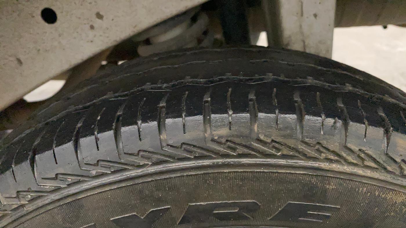 2023 Maruti Eeco 5 STR AC CNG, CNG, Manual, 79,318 km, Left Rear Tyre Tread