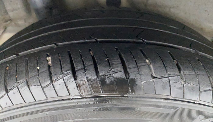 2018 Hyundai Verna 1.6 SX VTVT, Petrol, Manual, 24,832 km, Right Rear Tyre Tread