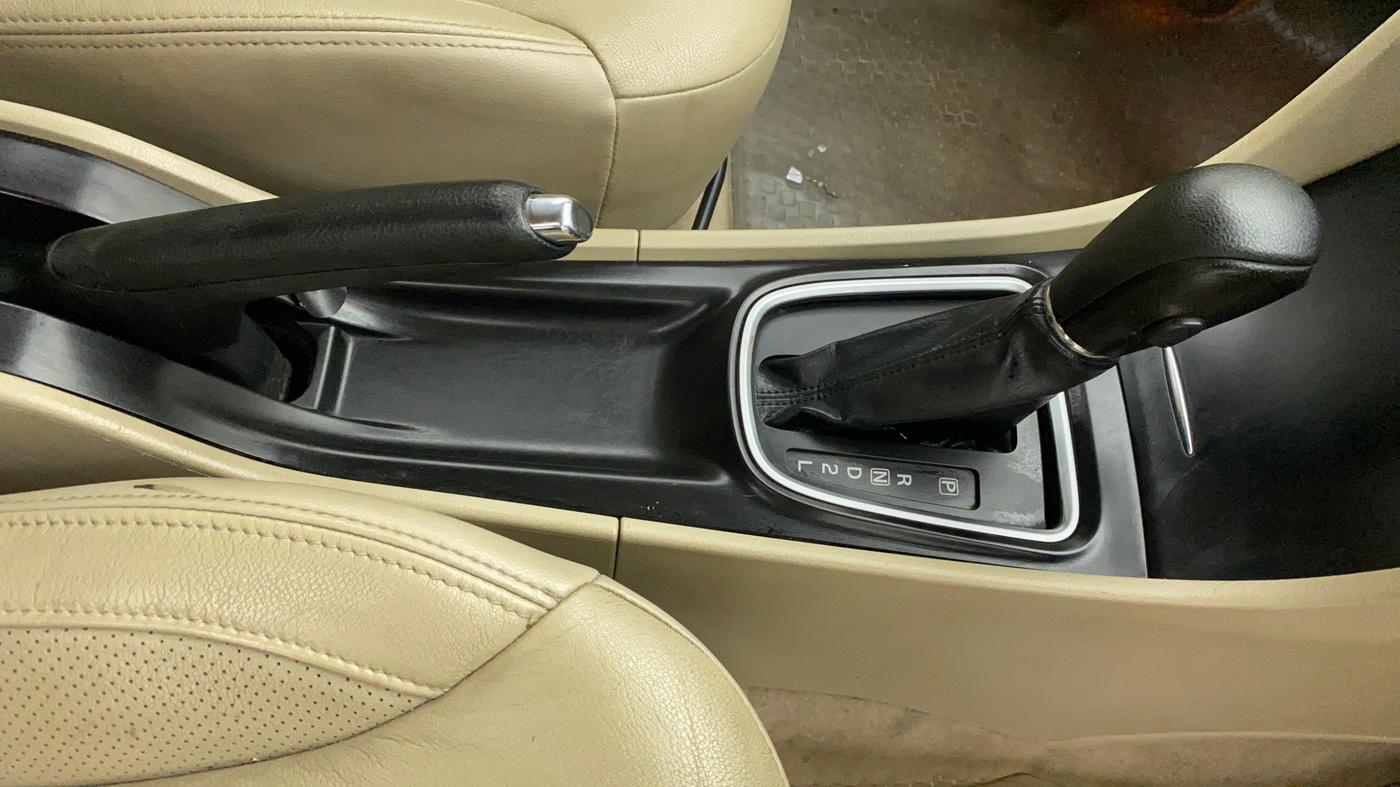 2018 Maruti Ciaz ALPHA  AT 1.4  PETROL, Petrol, Automatic, 86,344 km, Gear Lever