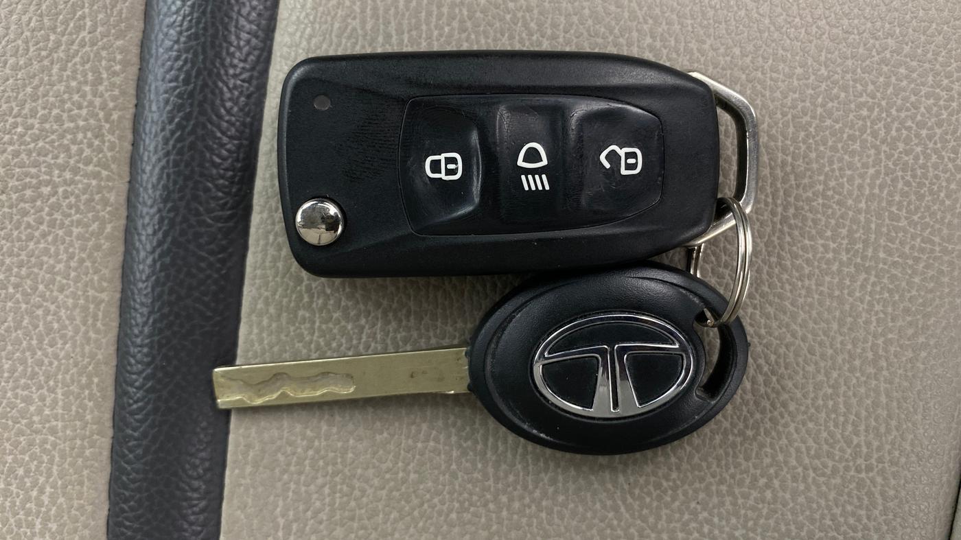 2021 Tata Tiago XT PETROL, Petrol, Manual, 36,783 km, Key Close Up