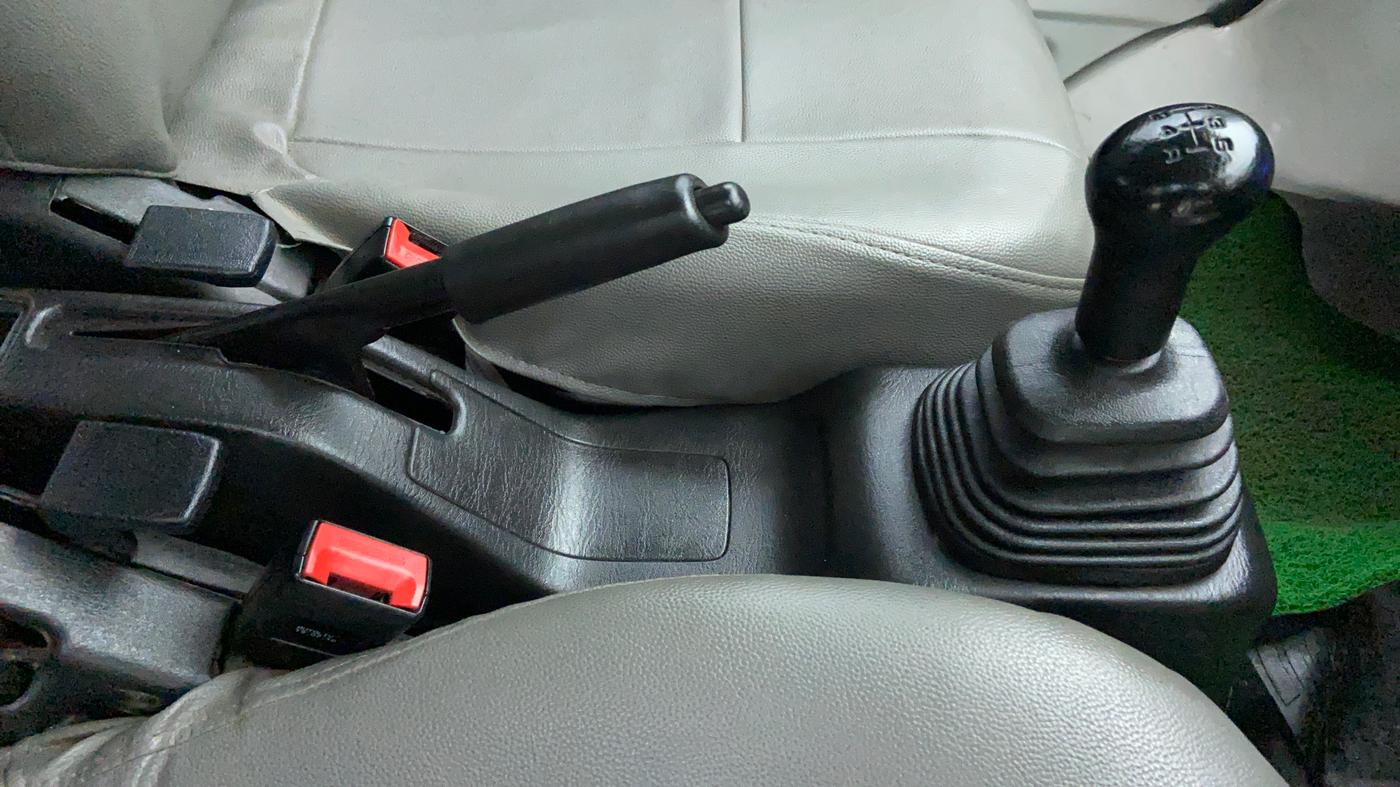 2018 Maruti Eeco 5 STR WITH AC PLUSHTR, Petrol, Manual, 36,831 km, Gear Lever