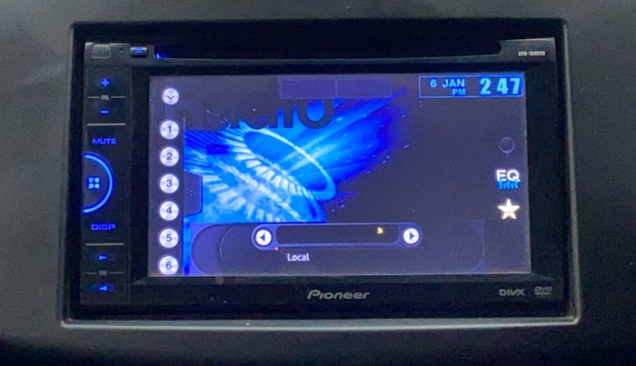 2013 Maruti Swift VXI, CNG, Manual, 70,905 km, Infotainment System