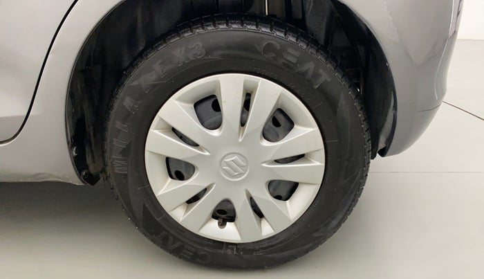 2013 Maruti Swift VXI, CNG, Manual, 70,905 km, Left Rear Wheel