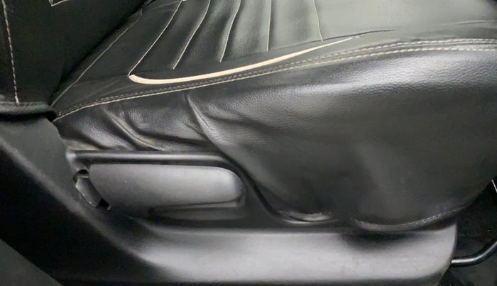 2013 Maruti Swift VXI, CNG, Manual, 70,905 km, Driver Side Adjustment Panel