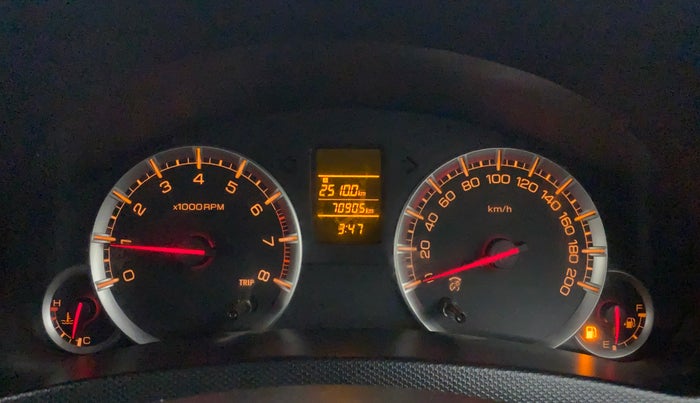 2013 Maruti Swift VXI, CNG, Manual, 70,905 km, Odometer Image