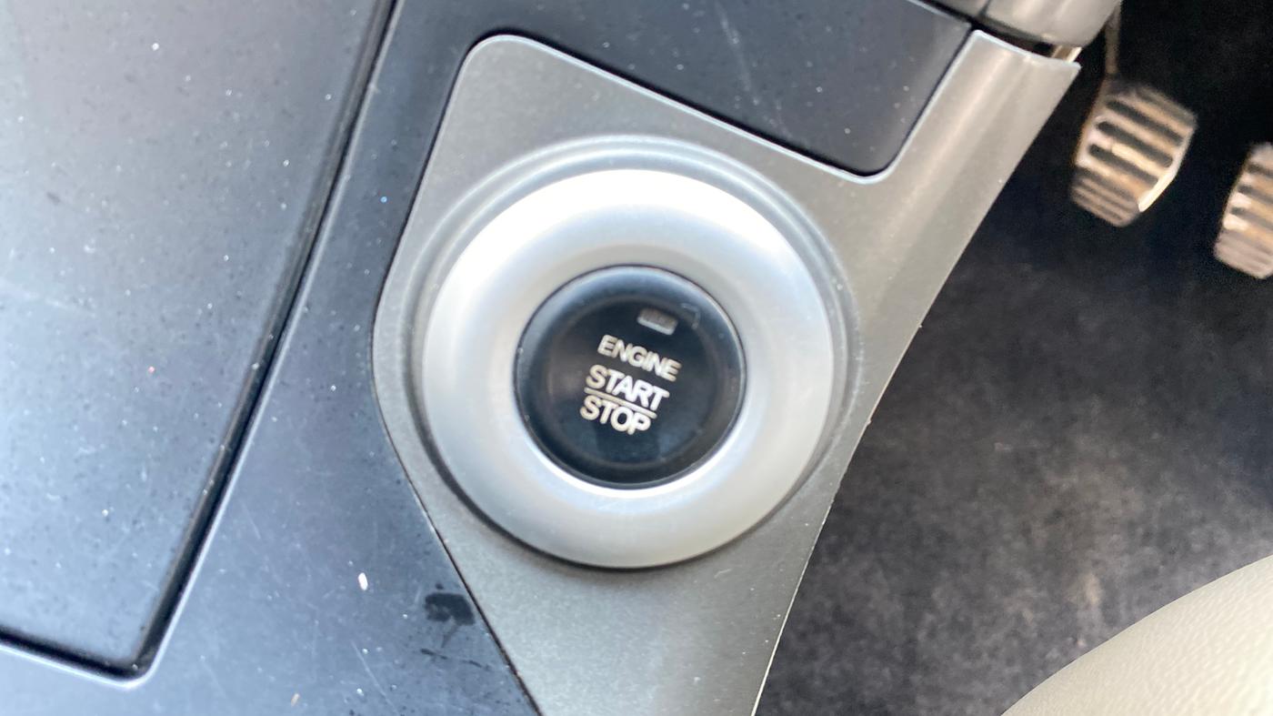 2016 Mahindra XUV500 W10, Diesel, Manual, 93,866 km, Keyless Start/ Stop Button