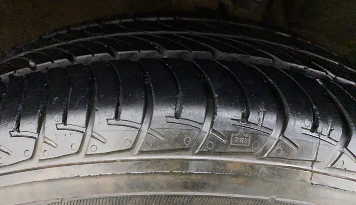 2018 Maruti Celerio VXI CNG D, CNG, Manual, 14,899 km, Left Front Tyre Tread