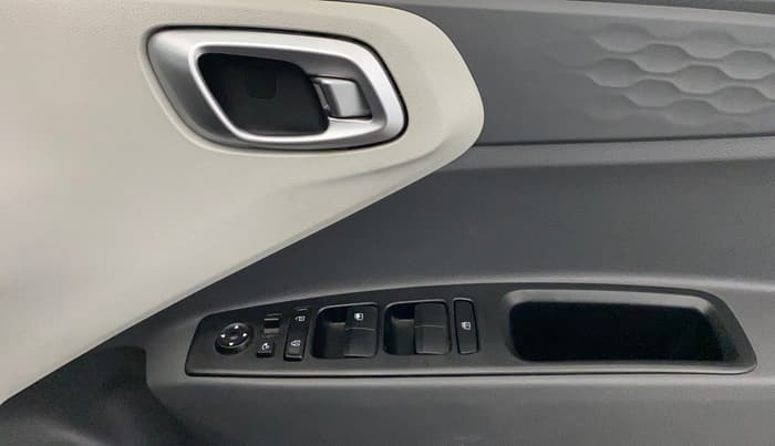 2022 Hyundai GRAND I10 NIOS ASTA 1.2 KAPPA VTVT, Petrol, Manual, 34,592 km, Driver Side Door Panels Control