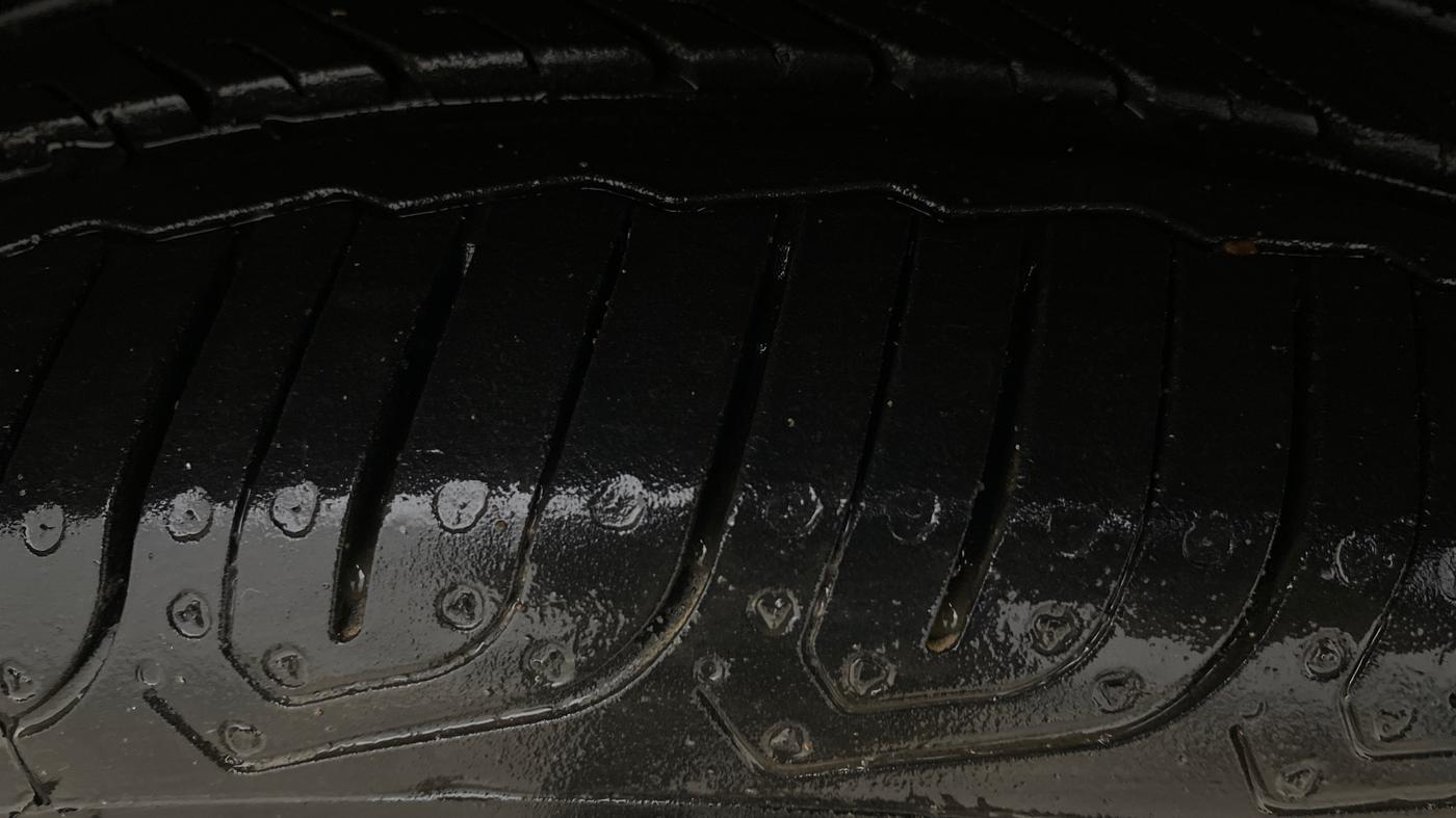2017 Volkswagen Polo HIGHLINE1.2L, Petrol, Manual, 51,734 km, Right Front Tyre Tread